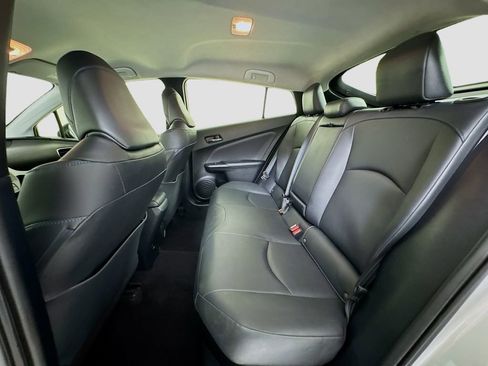 Used 2017 Toyota Prius Three Touring image 18