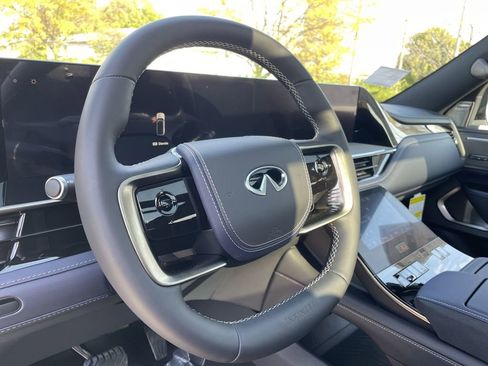 New 2026 INFINITI QX80 4WD w/ Sport Exterior Package image 19