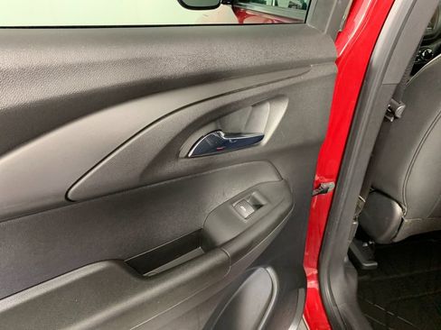 Used 2021 Chevrolet TrailBlazer RS FWD image 31