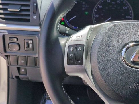 Used 2011 Lexus CT 200h Premium FWD image 19