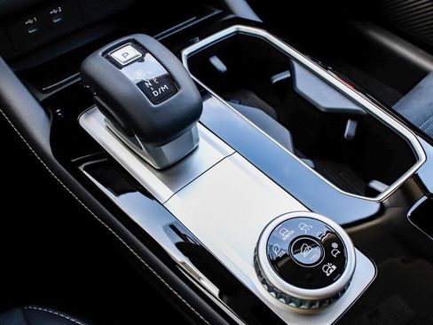 New 2025 Mitsubishi Outlander SE AWD/4WD image 24