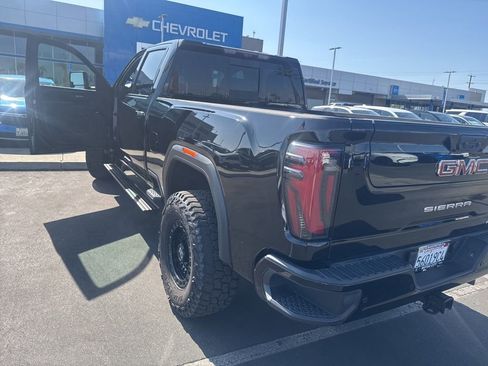 Certified 2025 GMC Sierra 2500 AT4 w/ AT4 Premium Plus Package AWD/4WD image 40