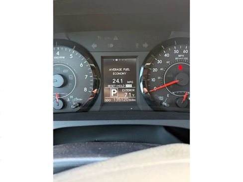 Used 2015 Toyota Sienna LE FWD image 10