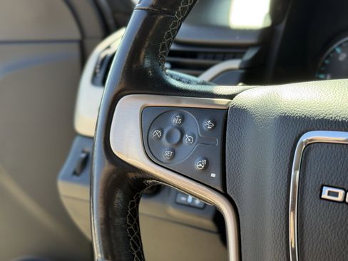 Used 2018 GMC Yukon Denali w/ Denali Ultimate Package image 27