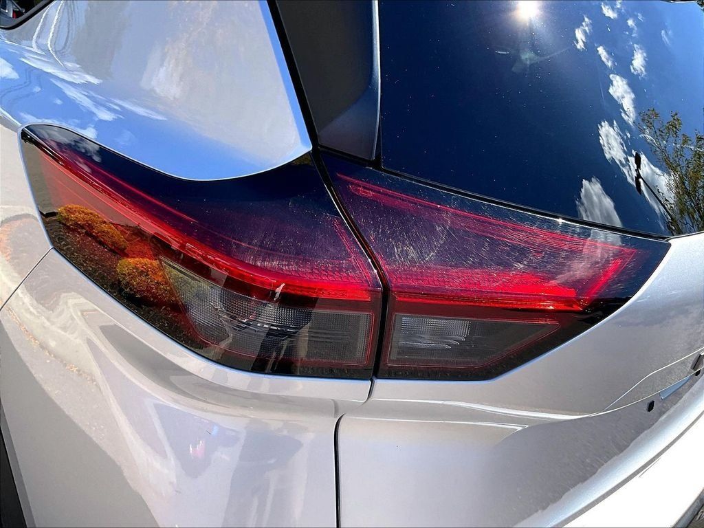 Certified 2024 Nissan Rogue S AWD/4WD image 32