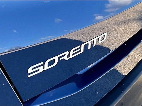 Used 2025 Kia Sorento SX image 34