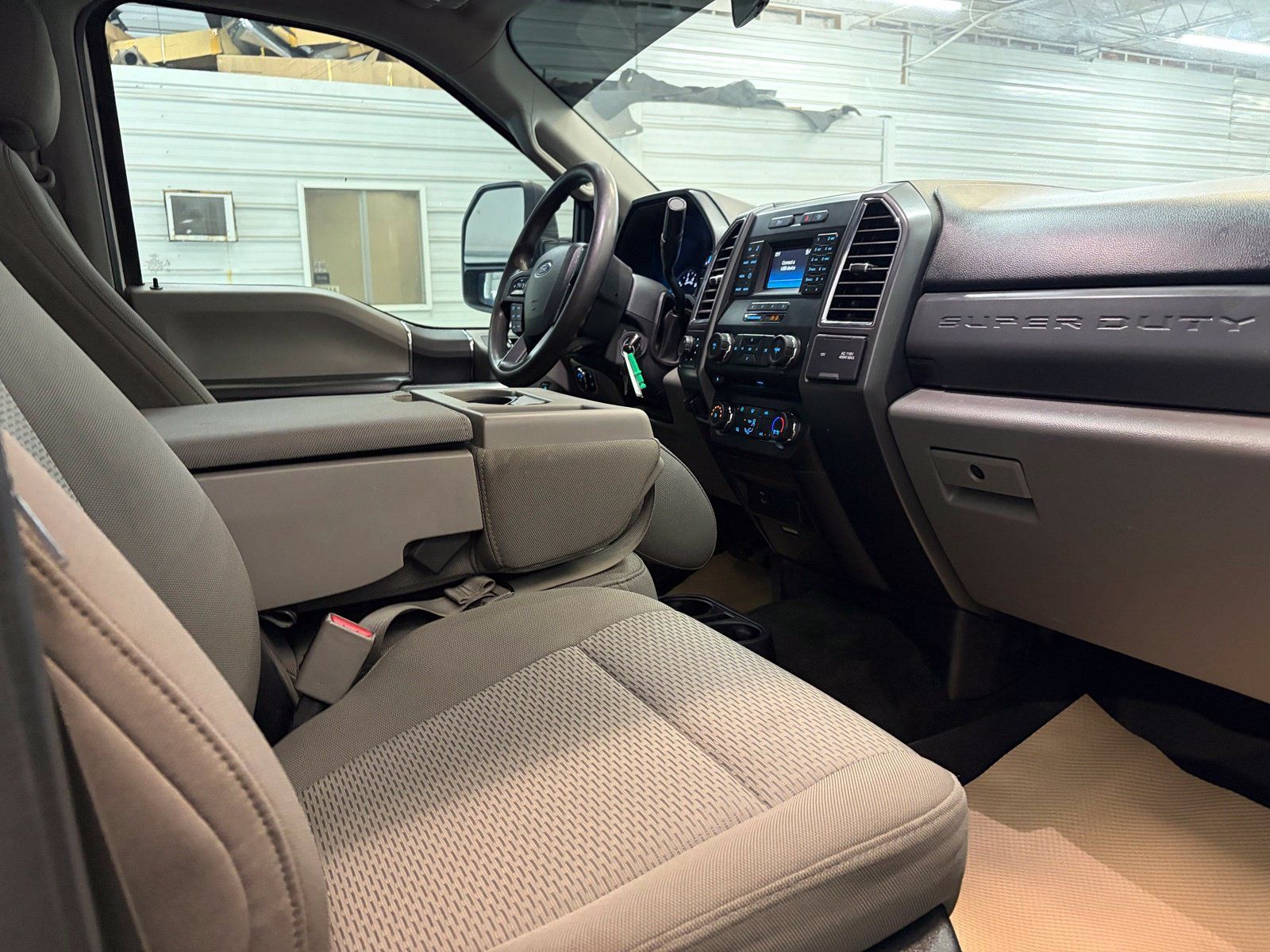 Used 2017 Ford F250 XLT w/ XLT Value Package AWD/4WD image 26
