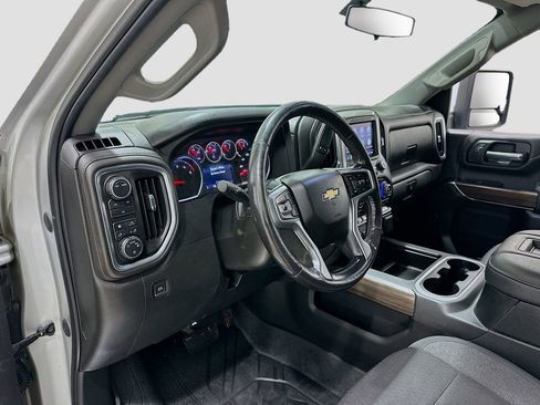 Used 2022 Chevrolet Silverado 3500 LT w/ Convenience Package image 9