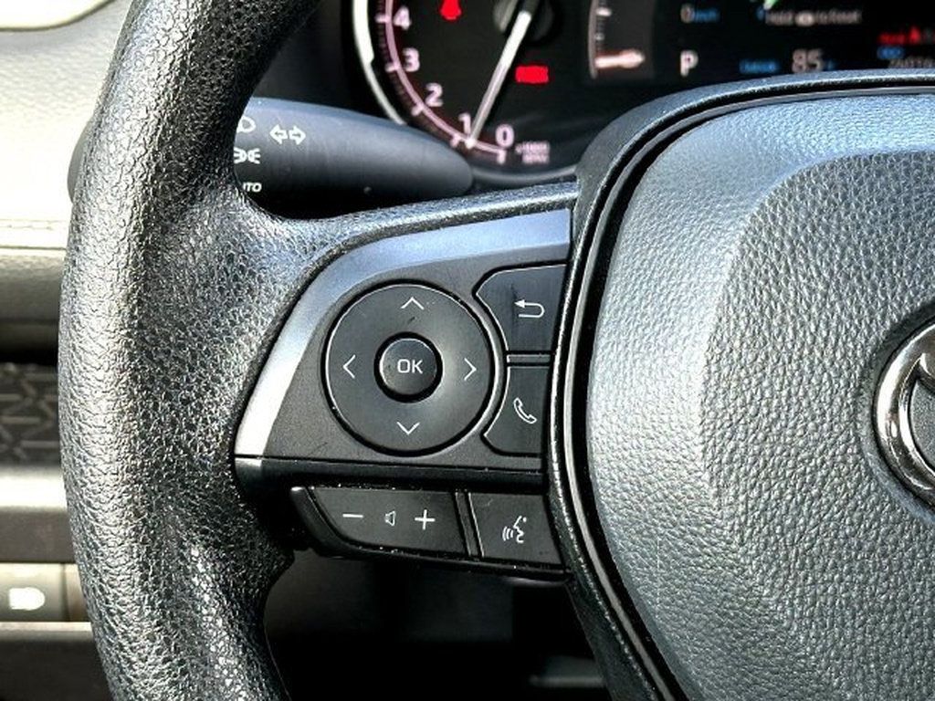 Certified 2025 Toyota RAV4 XLE AWD/4WD image 22