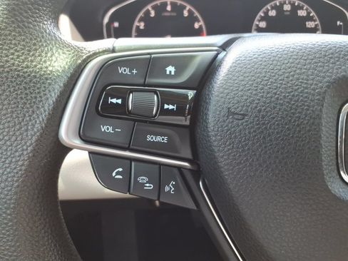 Used 2018 Honda Accord LX image 19