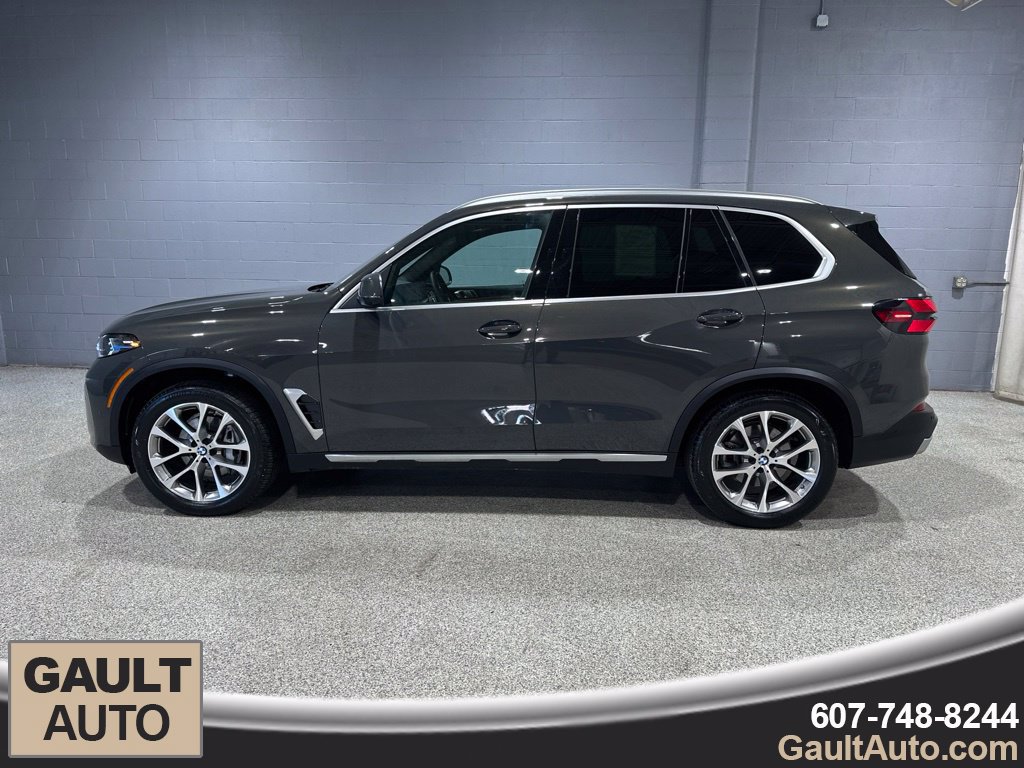 Used 2025 BMW X5 xDrive40i w/ Executive Package AWD/4WD image 5