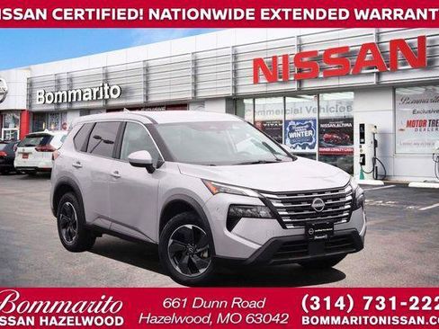 Used 2025 Nissan Rogue SV AWD/4WD image 1