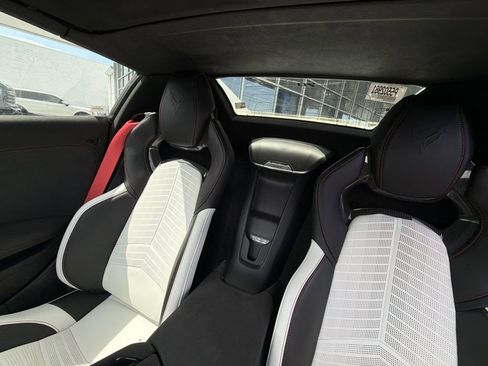 Used 2023 Chevrolet Corvette Stingray Premium Conv w/ Z51 Performance Package RWD image 13