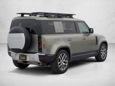 Used 2020 Land Rover Defender 110 HSE image 5