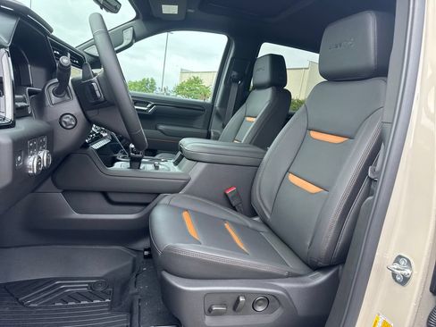New 2026 GMC Sierra 1500 AT4 w/ AT4 Premium Package AWD/4WD image 14