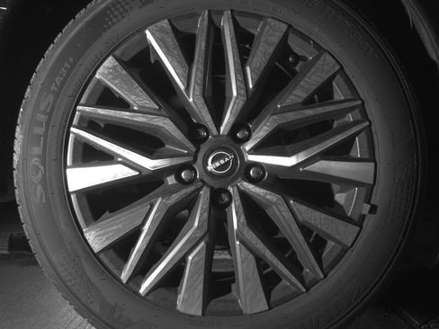 Used 2025 Nissan Altima 2.5 SV image 15