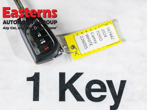 Used 2024 Toyota Camry SE image 26