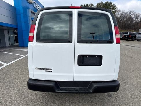 Used 2013 Chevrolet Express 1500 image 4