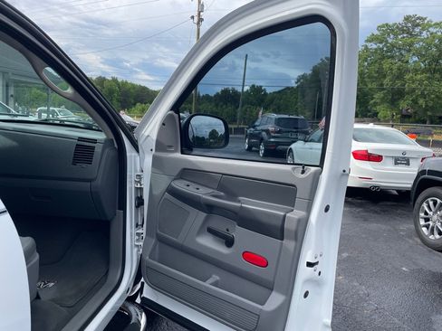 Used 2008 Dodge Ram 1500 Truck ST RWD image 19