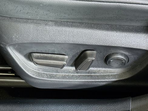 Used 2024 Toyota Camry SE image 13