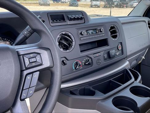 New 2027 Ford E-350 and Econoline 350 Super Duty w/ Power Equipment Group RWD image 5