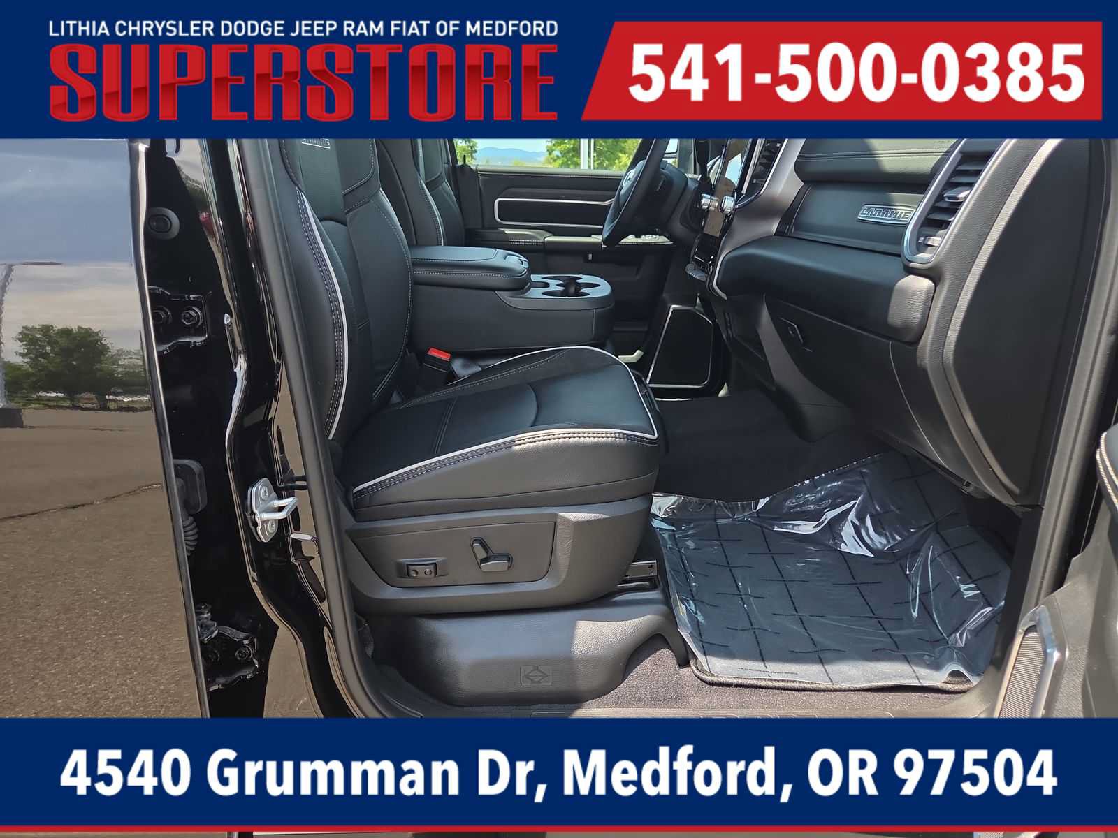 New 2026 RAM 3500 Laramie AWD/4WD image 22
