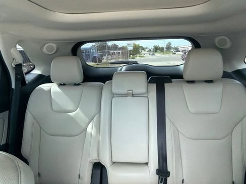 Used 2017 Ford Edge Titanium w/ Equipment Group 302A FWD image 12