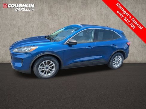 Used 2022 Ford Escape SE w/ Cold Weather Package FWD image 4