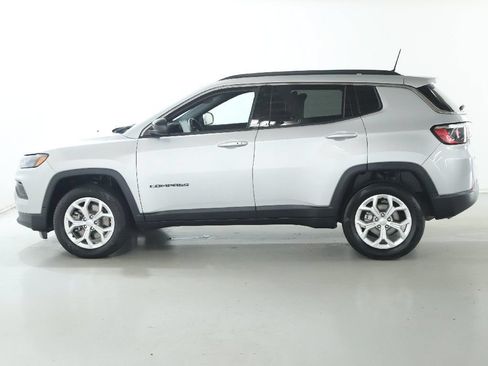 Used 2024 Jeep Compass Latitude AWD/4WD image 36