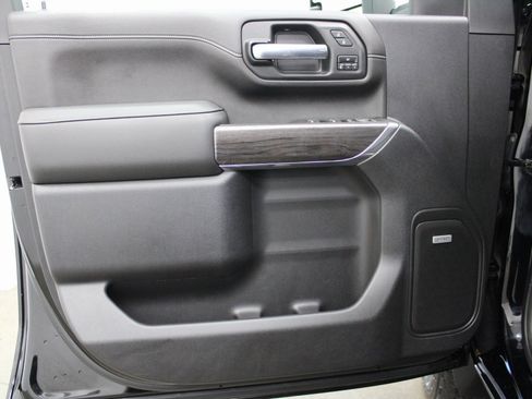 Used 2021 Chevrolet Silverado 3500 LTZ w/ LTZ Plus Package image 12