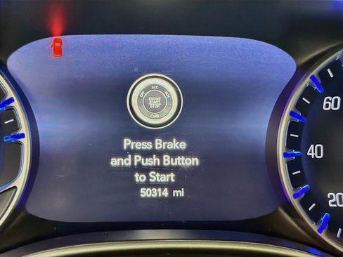 Used 2024 Chrysler Pacifica Touring-L FWD image 18