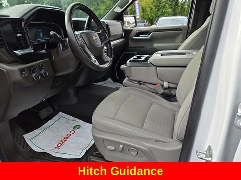 Used 2025 Chevrolet Silverado 1500 LT AWD/4WD image 11