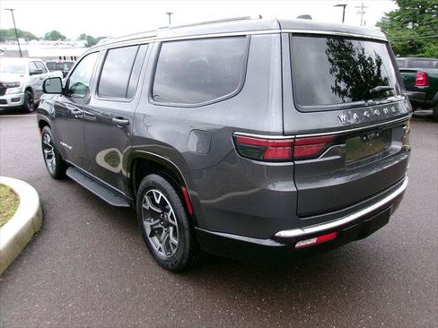 Certified 2024 Jeep Wagoneer Series III AWD/4WD image 4