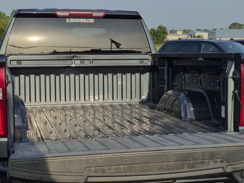 Used 2019 Chevrolet Silverado 1500 Custom Trail Boss w/ Custom Convenience Package AWD/4WD image 12
