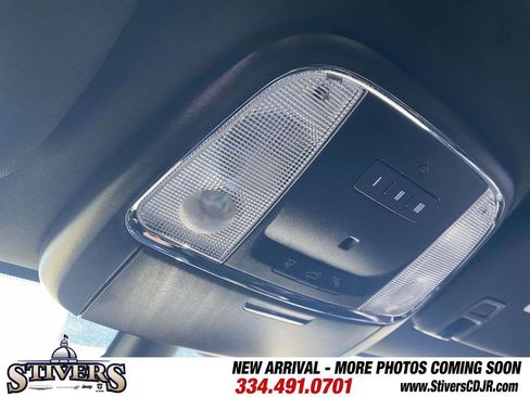 Used 2020 Jeep Grand Cherokee Altitude AWD/4WD image 33