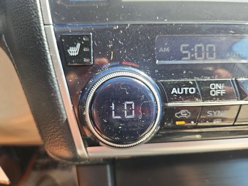 Used 2018 Subaru Outback 2.5i Premium AWD/4WD image 33