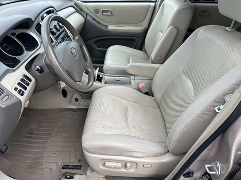 Used 2004 Toyota Highlander 4WD V6 image 19