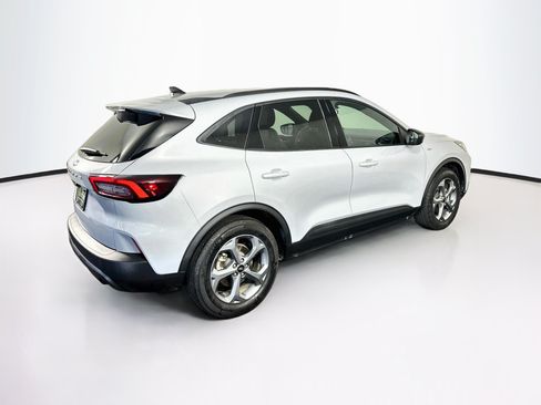 Used 2025 Ford Escape ST-Line FWD image 9