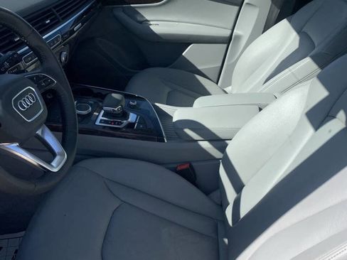 Used 2017 Audi Q7 3.0T Premium image 12