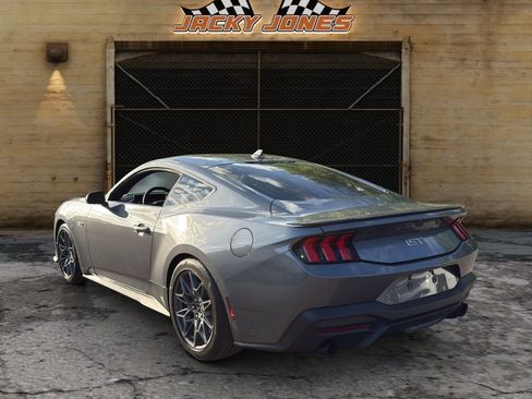 Used 2024 Ford Mustang GT RWD image 6