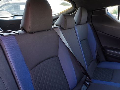 Used 2021 Toyota C-HR XLE image 32