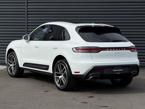 New 2026 Porsche Macan image 3