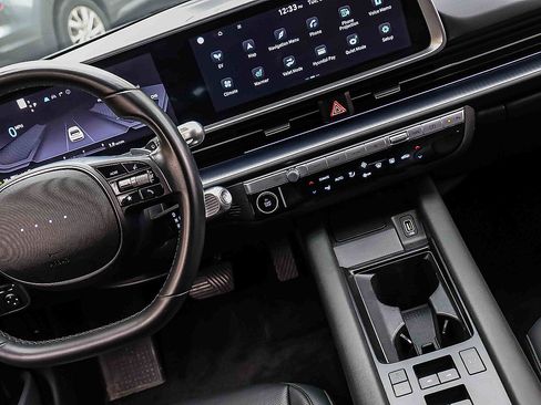 Used 2023 Hyundai Ioniq 6 SEL image 21