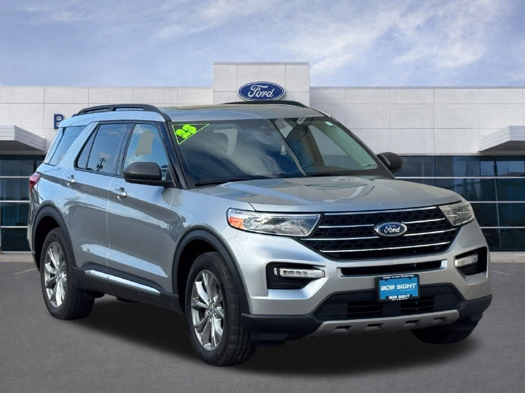 Used 2023 Ford Explorer XLT w/ Equipment Group 202A AWD/4WD image 2