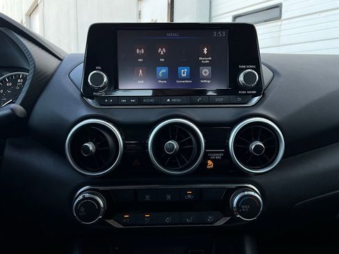 Used 2025 Nissan Sentra S image 24