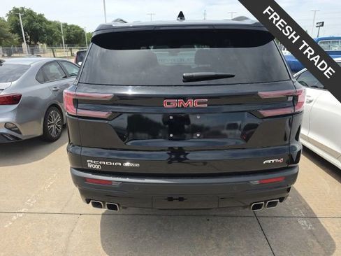 Used 2025 GMC Acadia AT4 AWD/4WD image 5