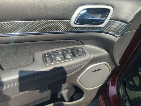 Used 2019 Jeep Grand Cherokee SRT AWD/4WD image 18