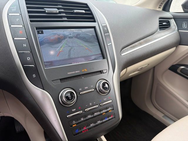 Used 2017 Lincoln MKC Reserve w/ Lincoln MKC Climate Package AWD/4WD image 18
