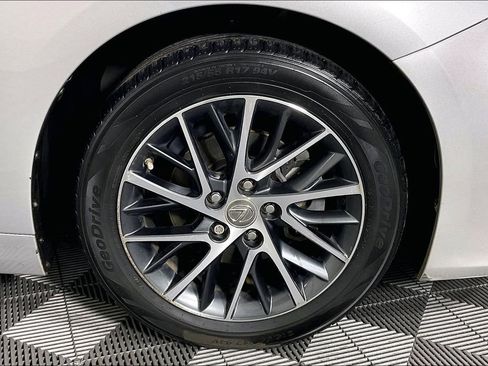 Used 2017 Lexus ES 350 w/ Luxury Package FWD image 11