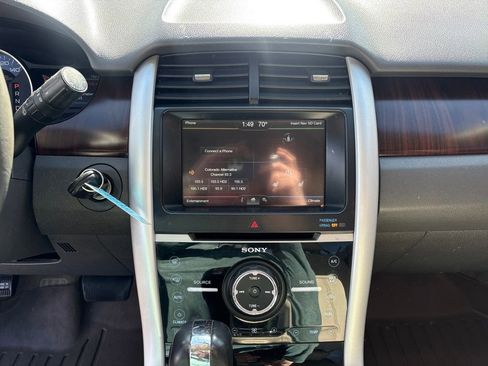 Used 2011 Ford Edge Limited image 16